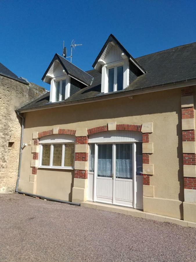 La Maison Des Jeanne Bayeux Luaran gambar